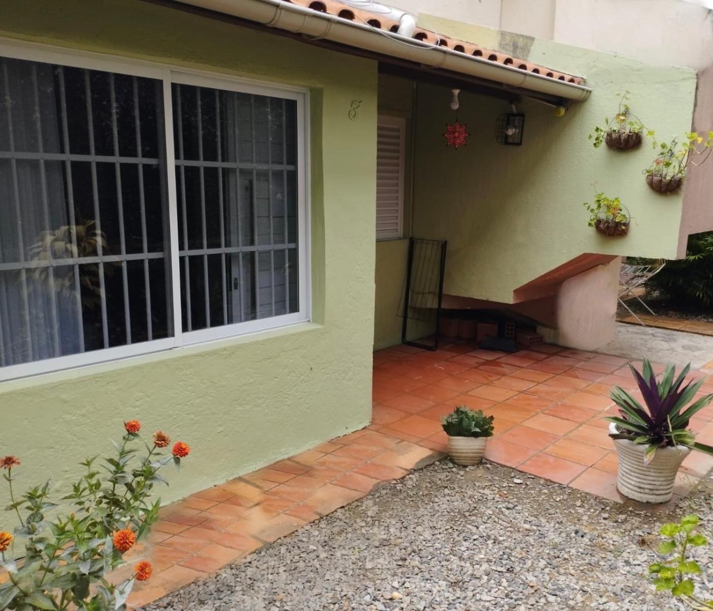 Charmoso Apto Com Clima De Casa Em Canasvieiras Florianópolis Dış mekan fotoğraf